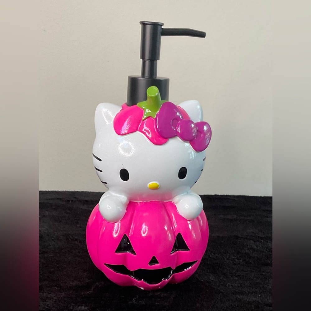Hello Kitty Pink Pumpkin soap dispenser